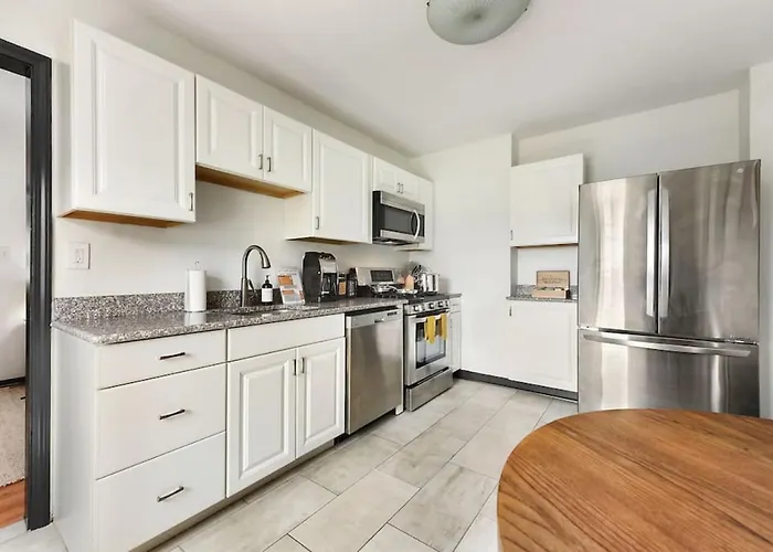 Apartment Hostwise - The Butler - Prime 1br Butler St Apt, Across From Umami Pittsburgh