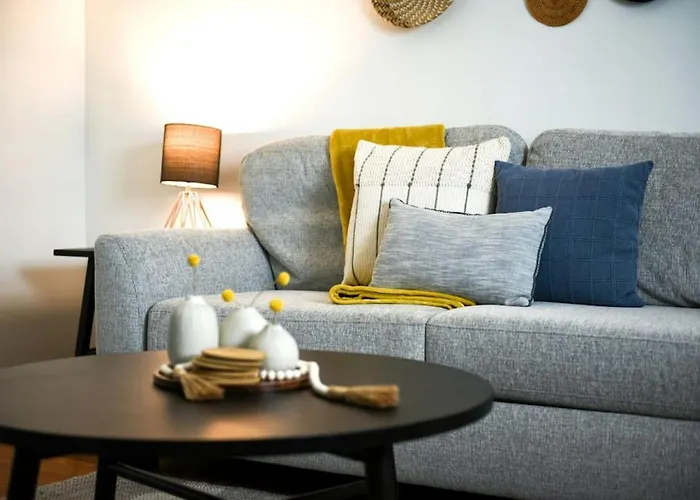 Hostwise - The Butler - Prime 1br Butler St Apt, Across From Umami