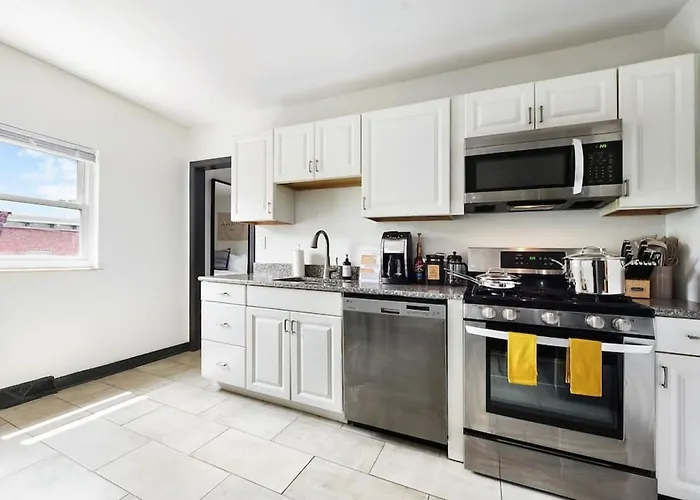 Apartment Hostwise - The Butler - Prime 1br Butler St Apt, Across From Umami *