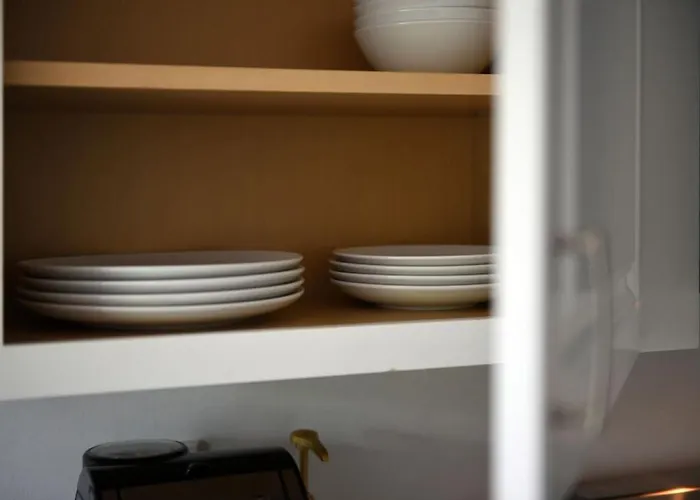Hostwise - The Butler - Prime 1br Butler St Apt, Across From Umami Apartment