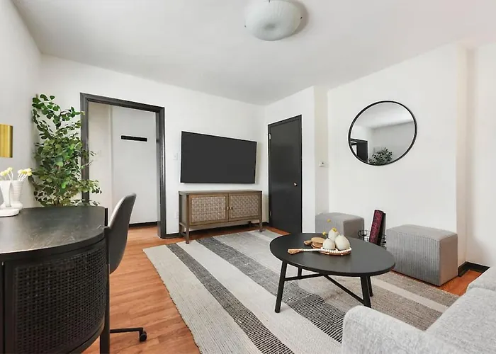 Hostwise - The Butler - Prime 1br Butler St Apt, Across From Umami *